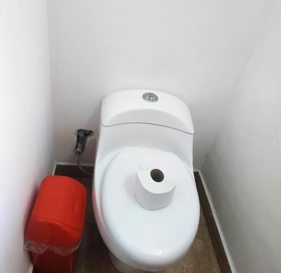 Anais Y Nicolas Hostel