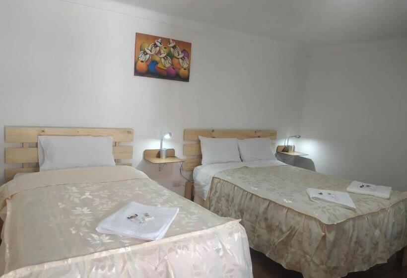 Anais Y Nicolas Hostel