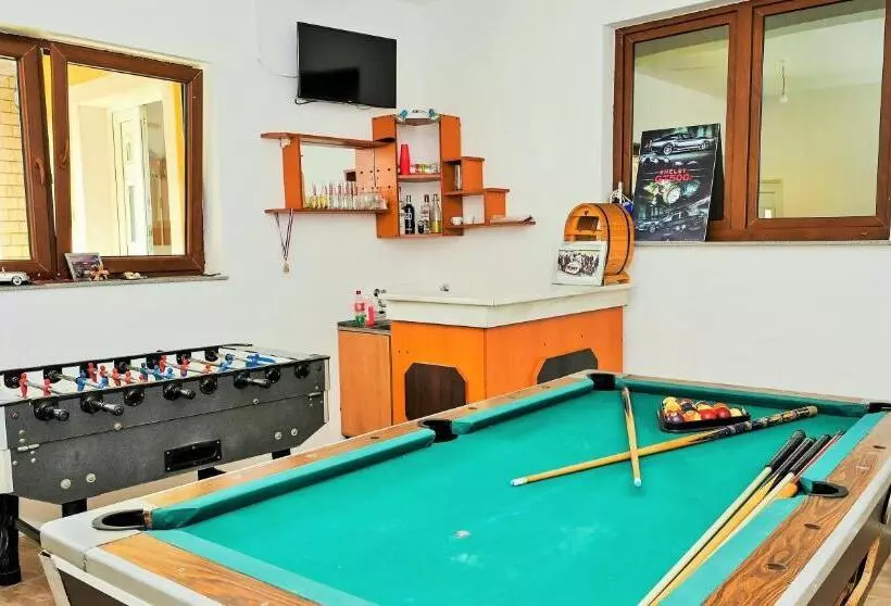 پانسیون Lola S House