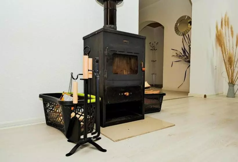 پانسیون Lola S House