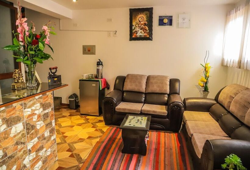 Hostel Hostal Dreams House