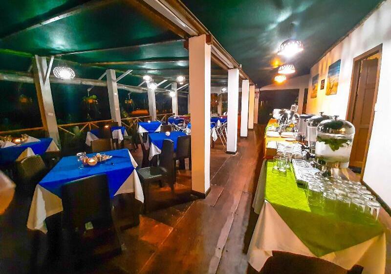 فندق Tortuguero Beachfront