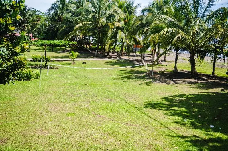 ホテル Tortuguero Beachfront