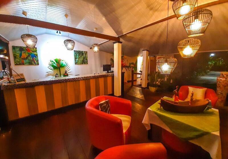 فندق Tortuguero Beachfront