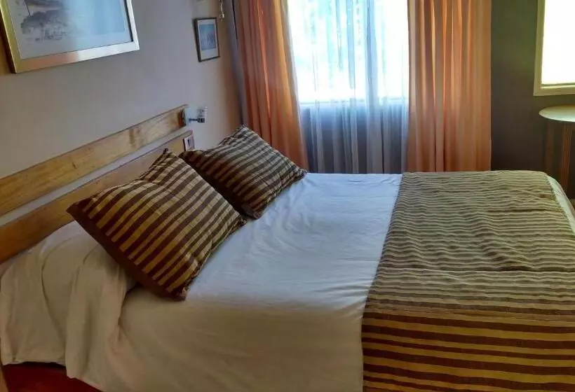 Hotelli Y Cabañas La Rosa Nautica