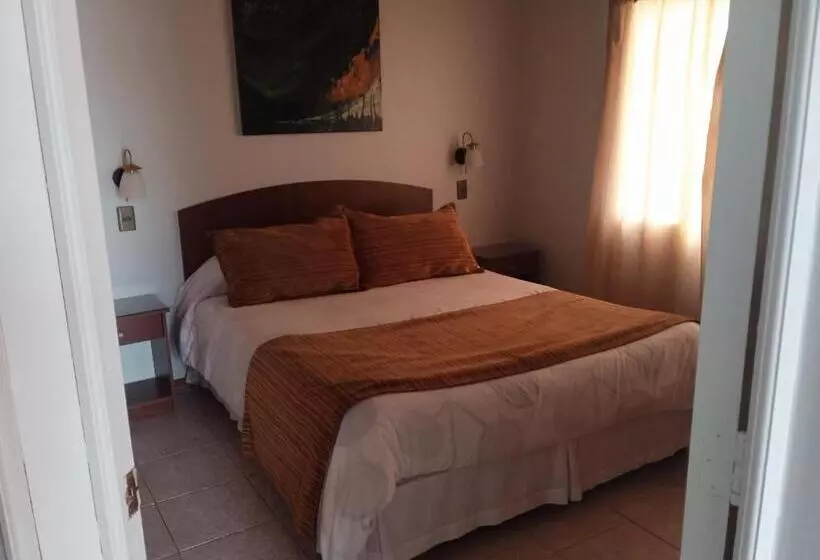 Hotelli Y Cabañas La Rosa Nautica