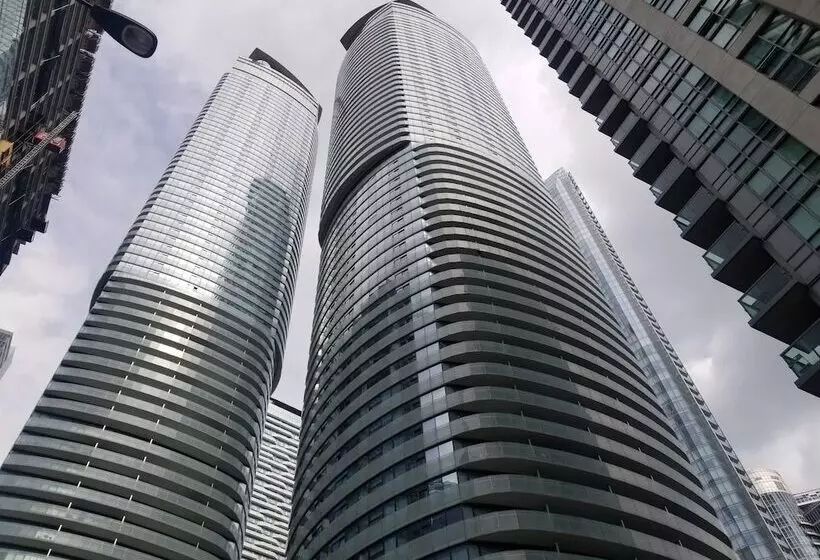 Topline Suites   Ice Condos