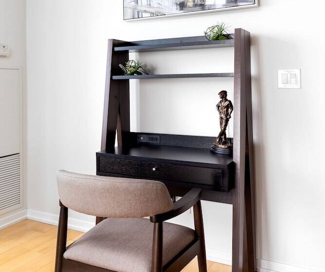 Topline Suites Ice Condos