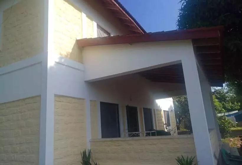 Apple Mango Apartments