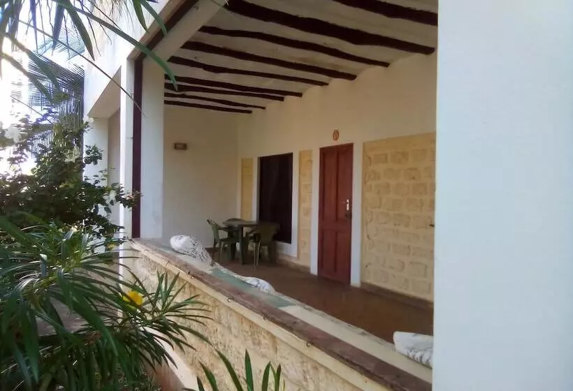 Apple Mango Apartments