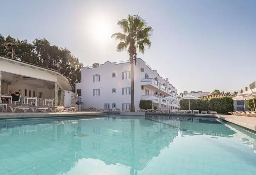 Aegean Blu Hotel & Apartments