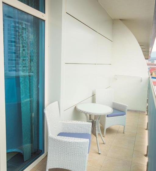 ホテル El Paraiso