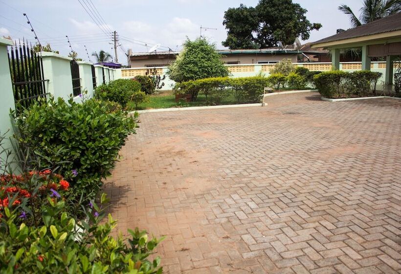 בית מלון כפרי Jayliz Lodge