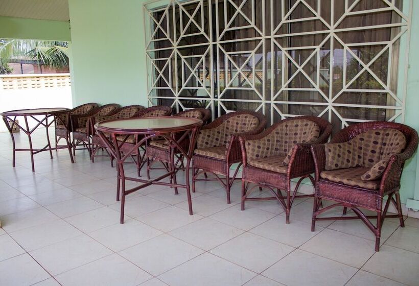 בית מלון כפרי Jayliz Lodge