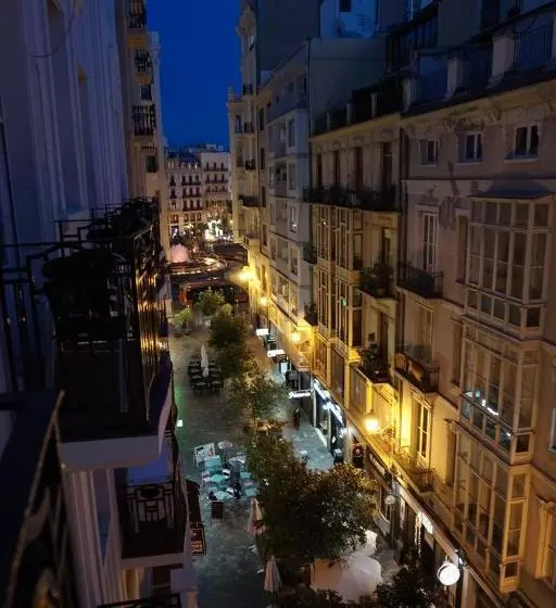 هاستل Guesthouse Namaste Central Rooms Valencia  Adults Only