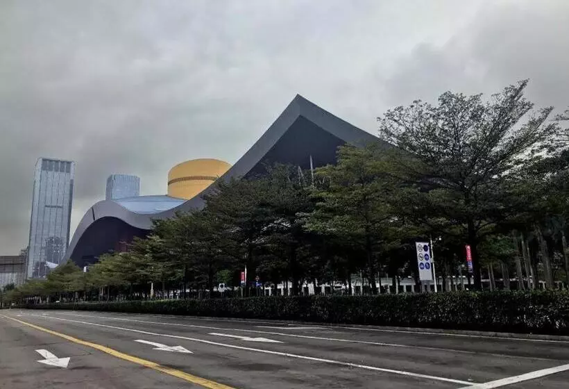 ホテル 7 Days Inn Shenzhen Huaqiang Science Museum Metro Station