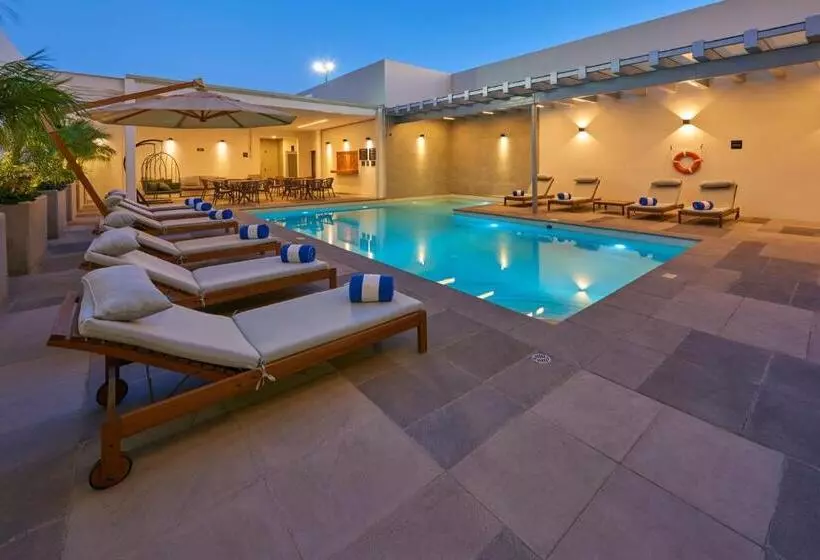 Hotelli City Express Plus By Marriott Mexicali