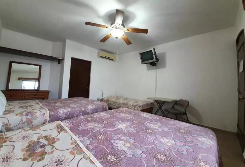 Hotelli Capital O  J Y M