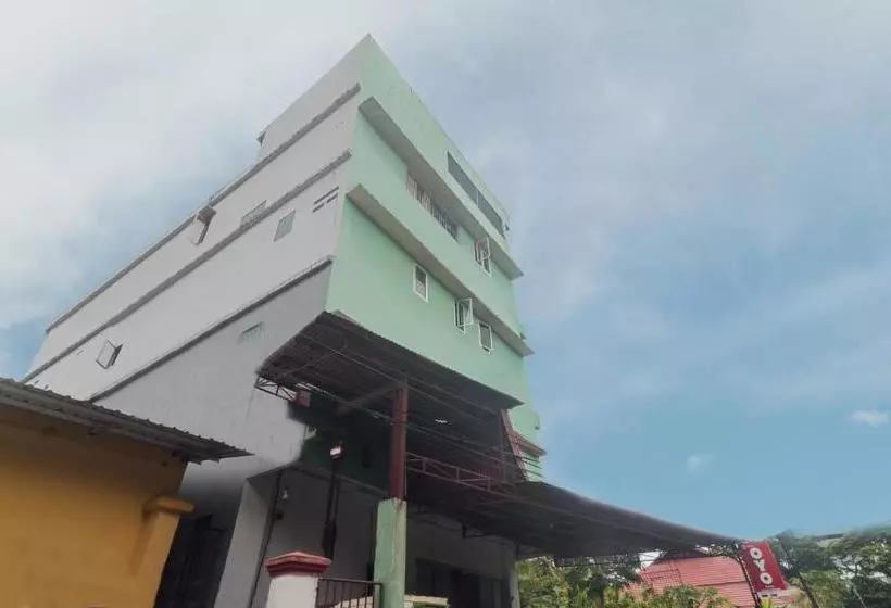 Hotelli Oyo 2970 Aman Guest House