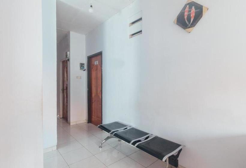 Отель Oyo 2970 Aman Guest House