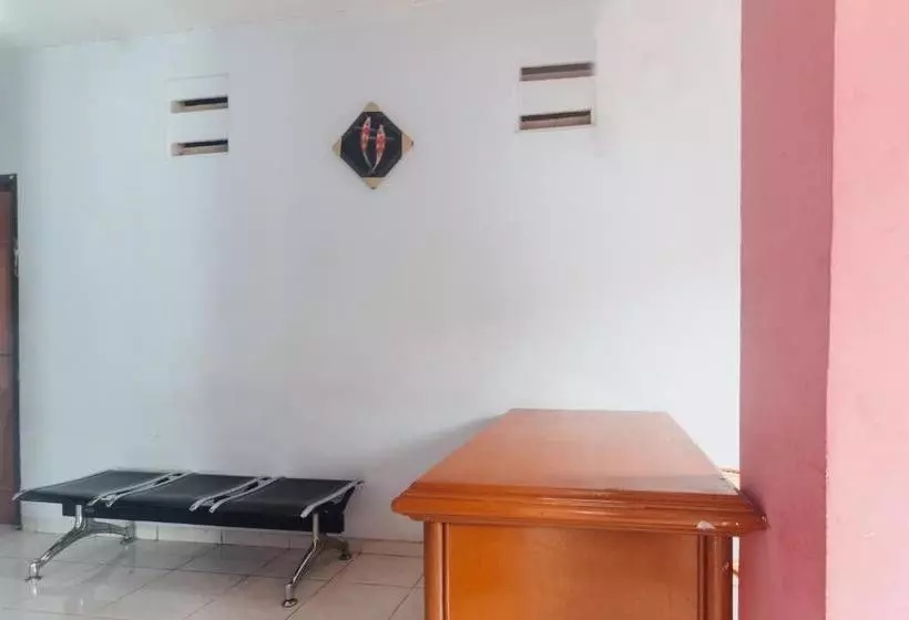 Hotelli Oyo 2970 Aman Guest House