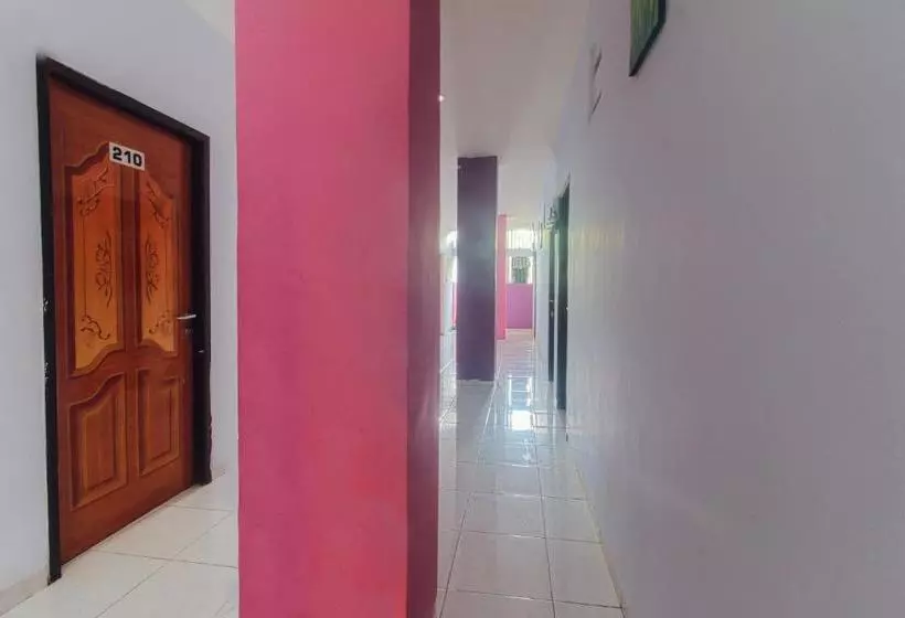 Hotelli Oyo 2970 Aman Guest House