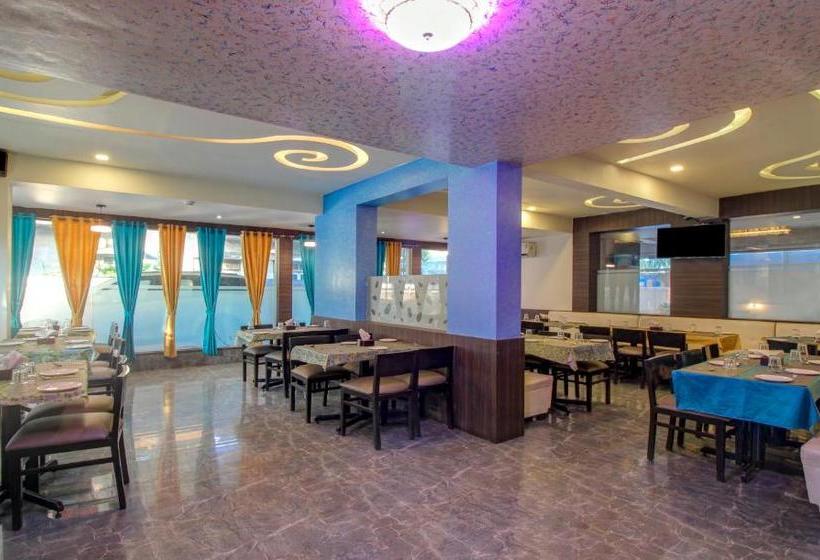 Hotel Treebo Tryst Crown Inn