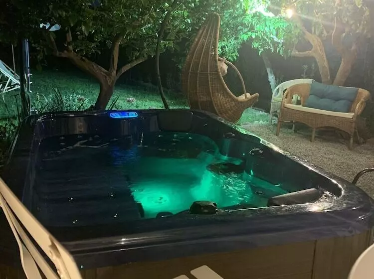 Aamiaismajoitus (B&B) Il Giardino Dei Limoni