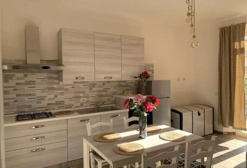 Aamiaismajoitus (B&B) Il Giardino Dei Limoni