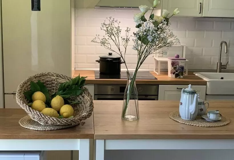 Aamiaismajoitus (B&B) Il Giardino Dei Limoni