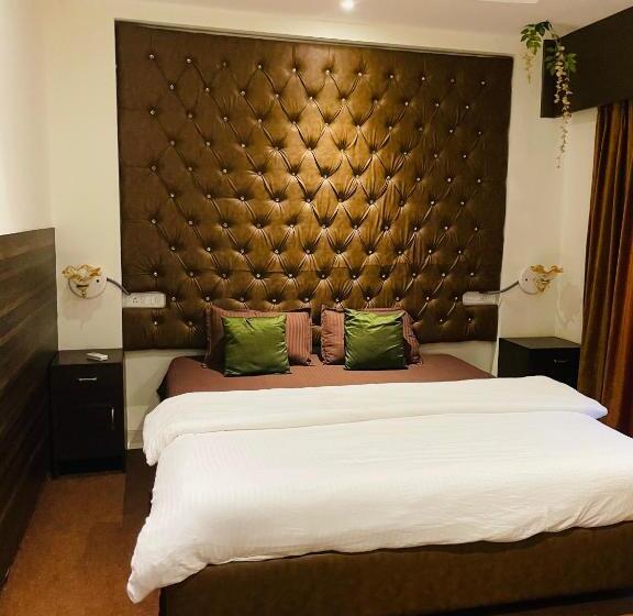 酒店 Kesinovo Suites