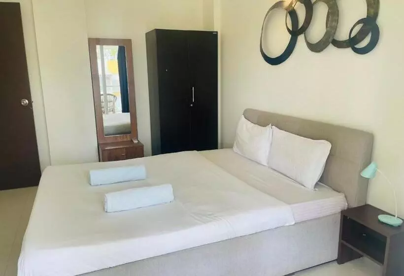 ホテル Kesinovo Suites