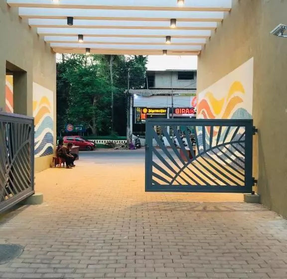 ホテル Kesinovo Suites