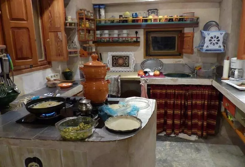 Majatalo Grand Sud, La Maison De Sable