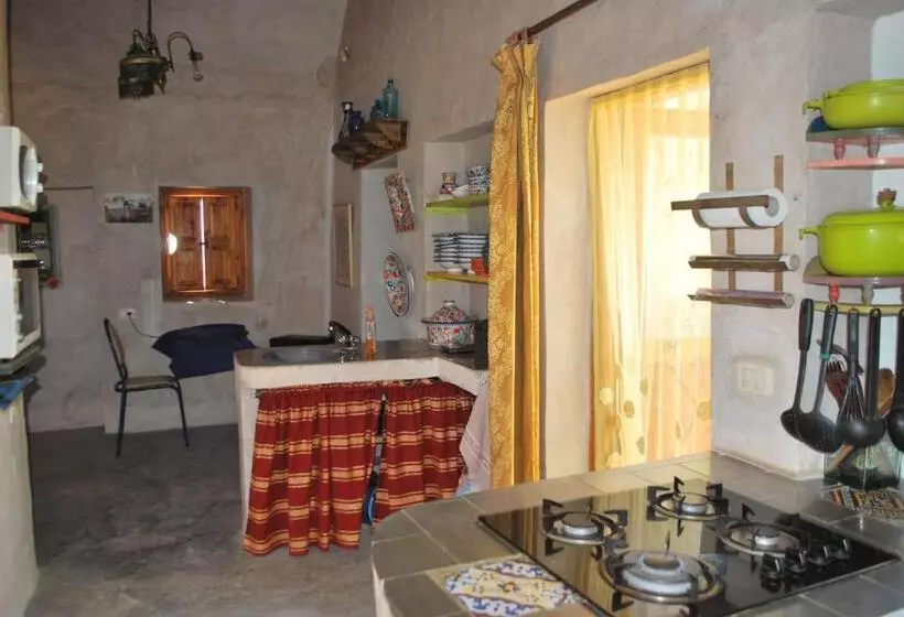 Majatalo Grand Sud, La Maison De Sable