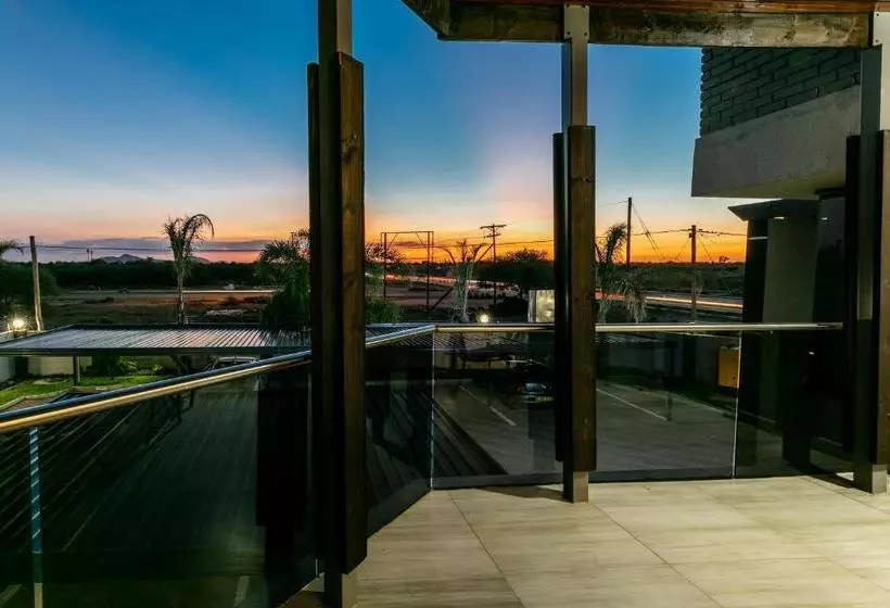 تختخواب و صبحانه The Melva Guest House