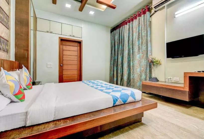 پانسیون Oyo Home 69892 Elegant Stay
