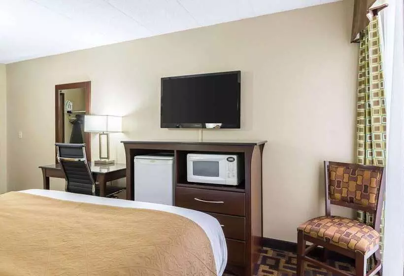 فندق Quality Inn & Suites Arden Hills Saint Paul North