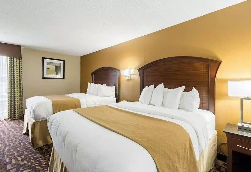 فندق Quality Inn & Suites Arden Hills Saint Paul North