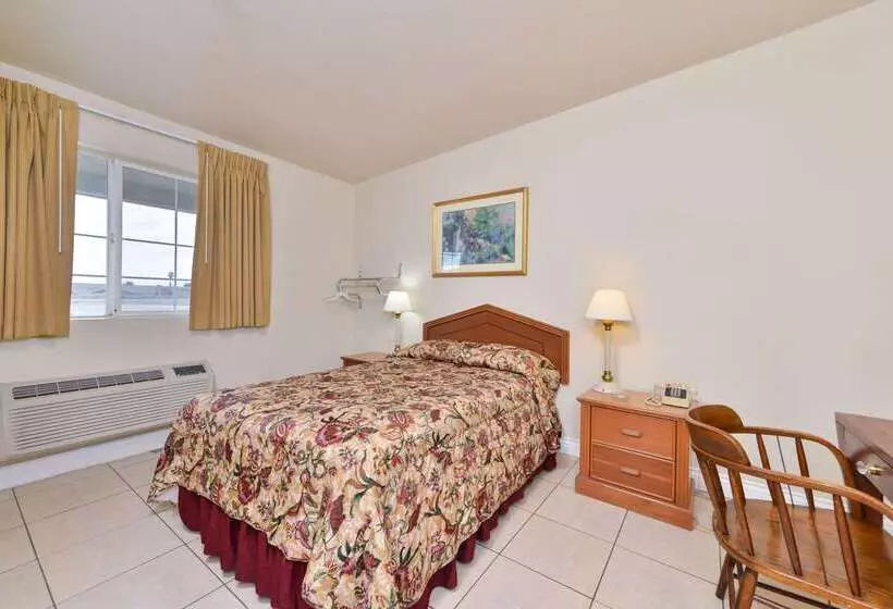 فندق Rodeway Inn Stockton Highway 99