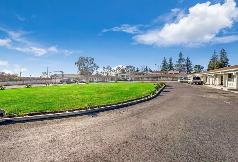 فندق Rodeway Inn Stockton Highway 99
