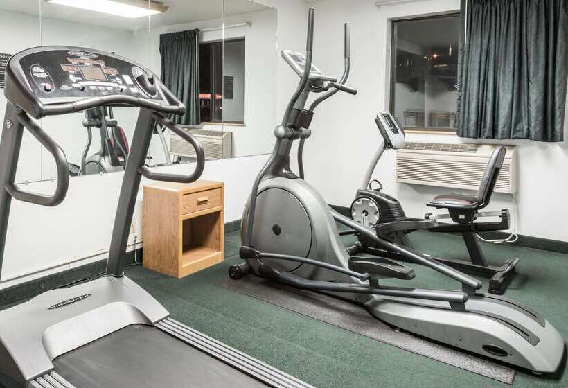 Szálloda Super 8 By Wyndham New Stanton