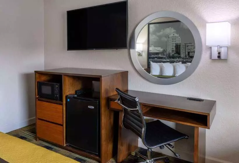 ホテル Super 8 By Wyndham Williamsburg/historic Area