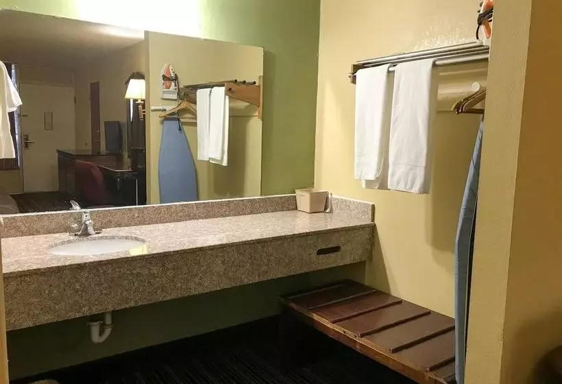 Отель American Inn Of Orangeburg