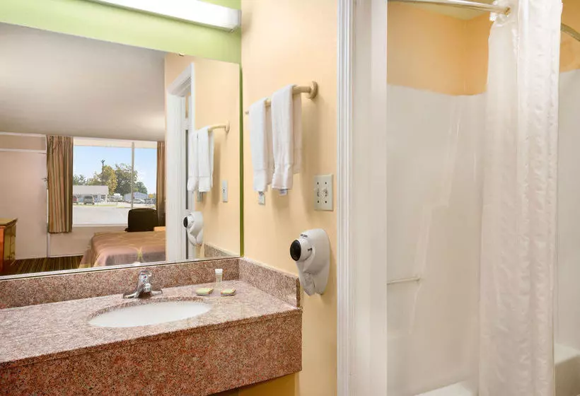 Отель American Inn Of Orangeburg