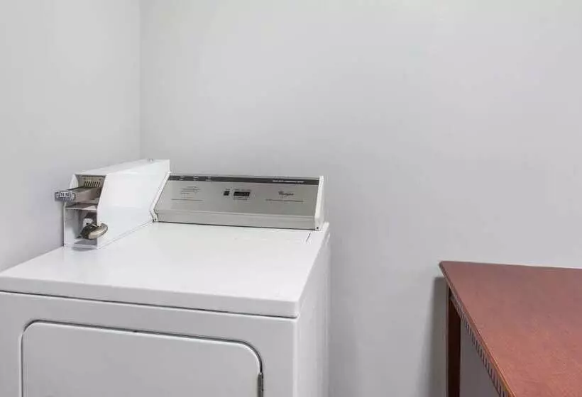 Отель Travelodge By Wyndham San Diego Seaworld