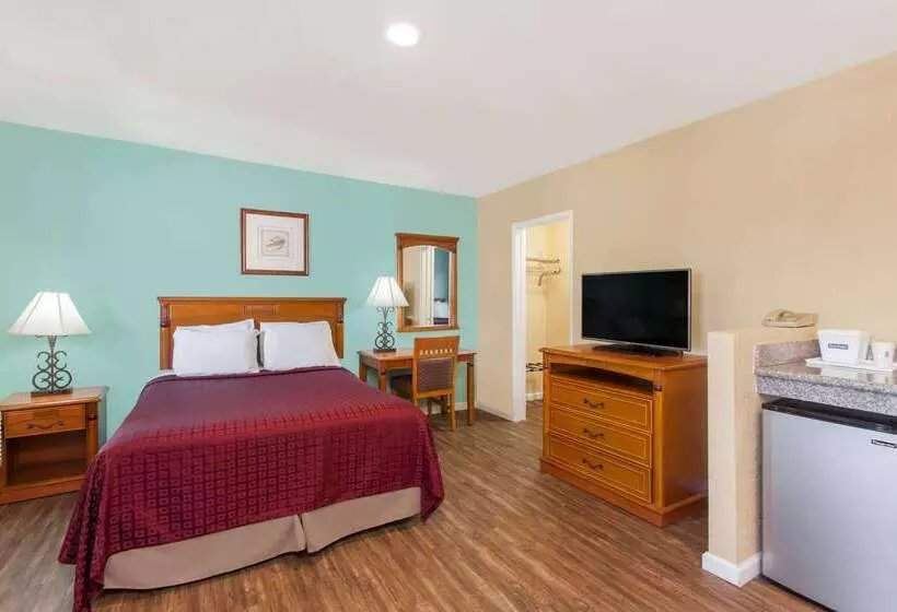 Отель Travelodge By Wyndham San Diego Seaworld