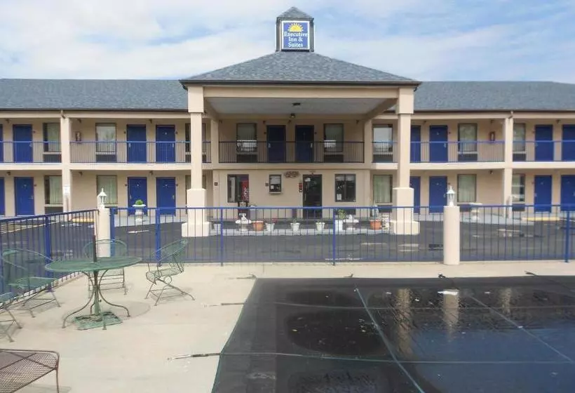 Мотель Executive Inn & Suites Covington