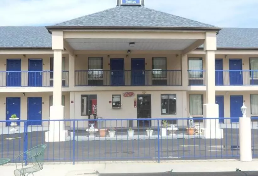 Мотель Executive Inn & Suites Covington