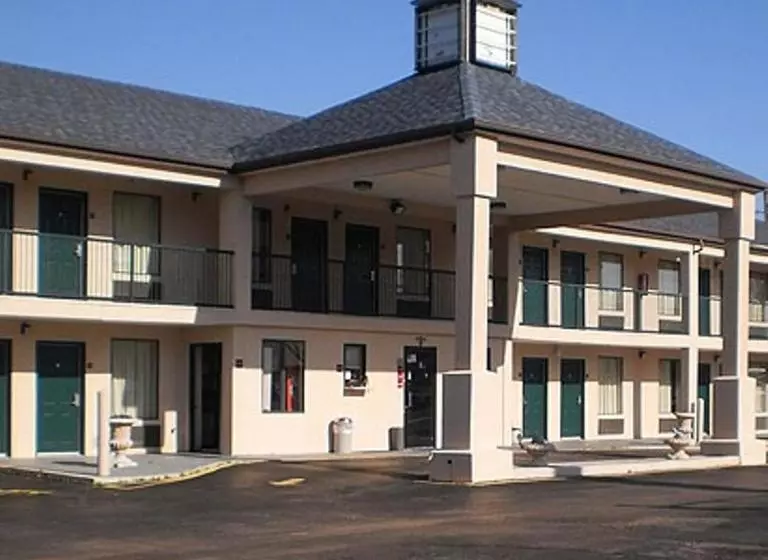 Мотель Executive Inn & Suites Covington